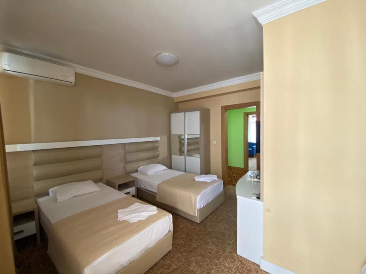 Hotel Genatsvale Batoumi Extérieur photo