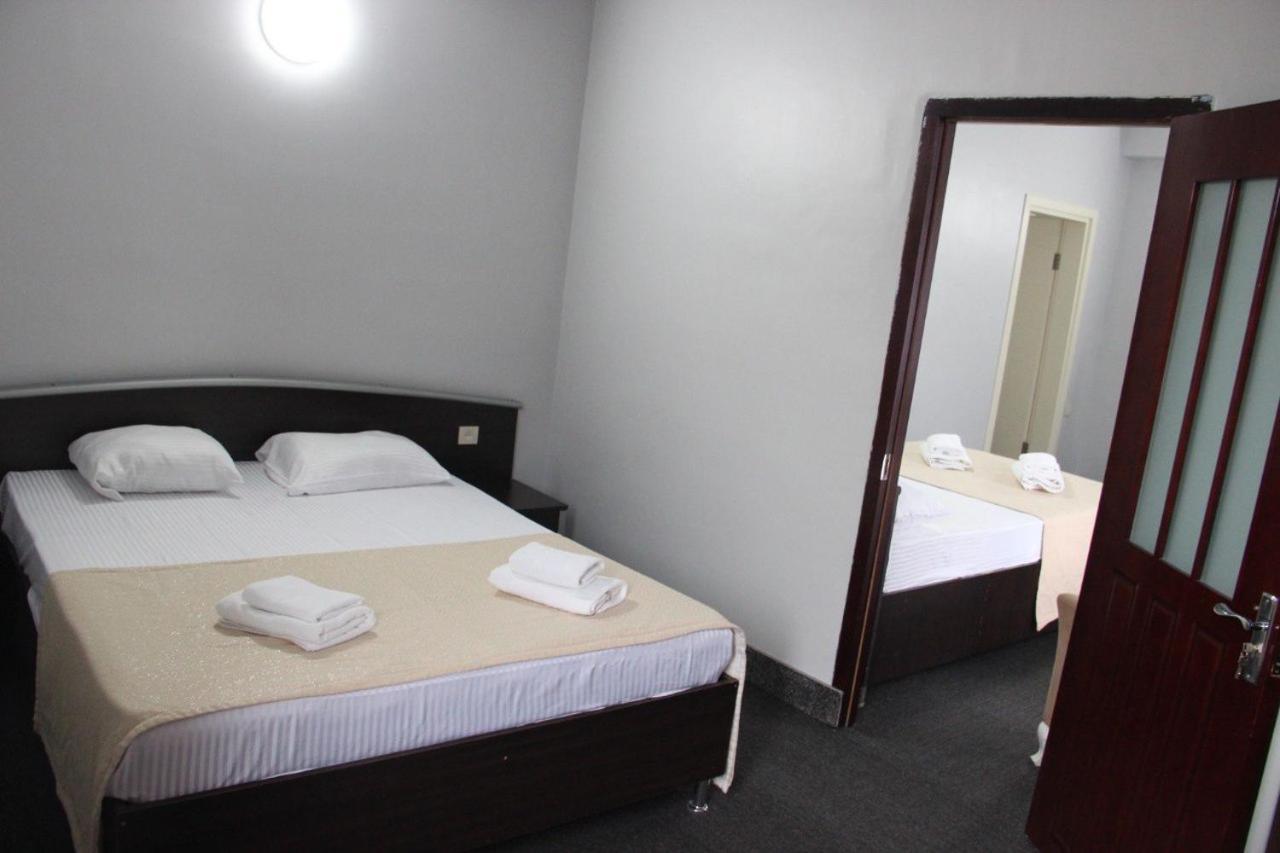Hotel Genatsvale Batoumi Extérieur photo