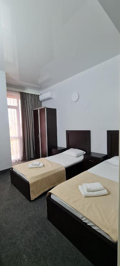 Hotel Genatsvale Batoumi Extérieur photo