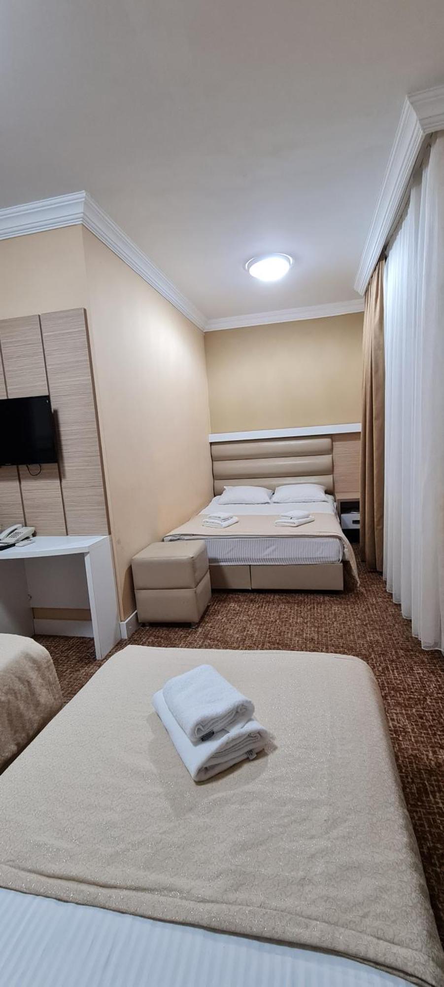 Hotel Genatsvale Batoumi Chambre photo
