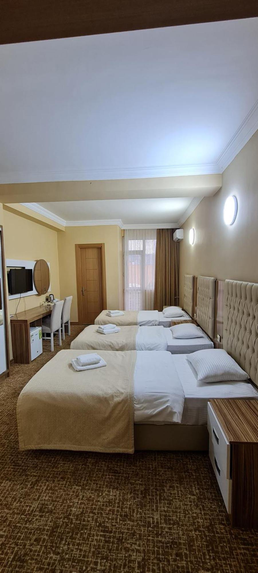 Hotel Genatsvale Batoumi Chambre photo